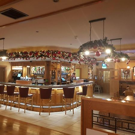 Crossmaglen Cross Square Hotel المظهر الخارجي الصورة